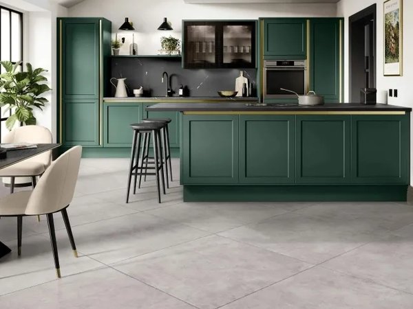 Modern fitted kitchen by Gosport Kitchens