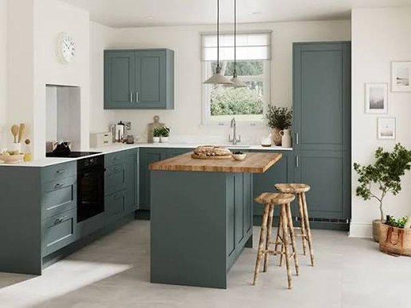 Wickes kitchen fitted by Nick Williams
